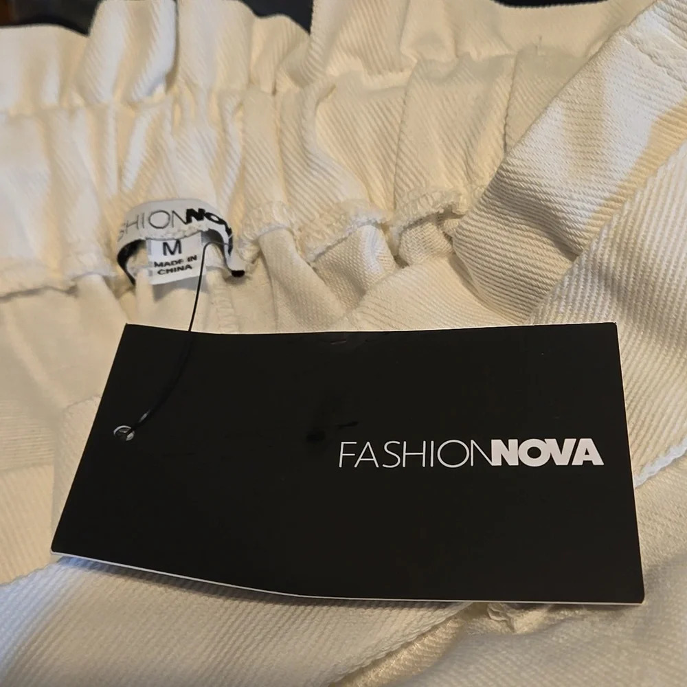 Fashion Nova Sundays Are For Brunch Denim Belted Shortie Shorts Women's M - Picture 11 of 14